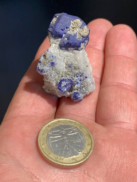 Azurite sur quartz avec traces de pyrite - Spécimen brut - 40 x 36 x 27 mm - 30,7 gr.