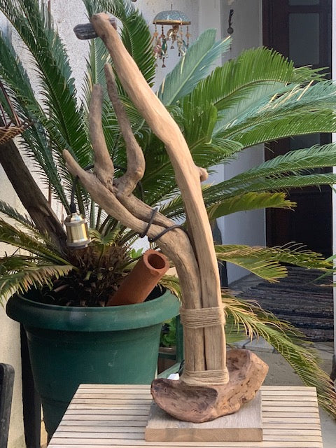 Lampe en bois flotté de la Loire (88 × 44 × 23 cm, ± 4 kg) – Avec câble et interrupteur, ampoule non incluse - Création Zen Curiosity
