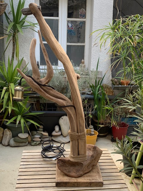 Lampe en bois flotté de la Loire (88 × 44 × 23 cm, ± 4 kg) – Avec câble et interrupteur, ampoule non incluse - Création Zen Curiosity