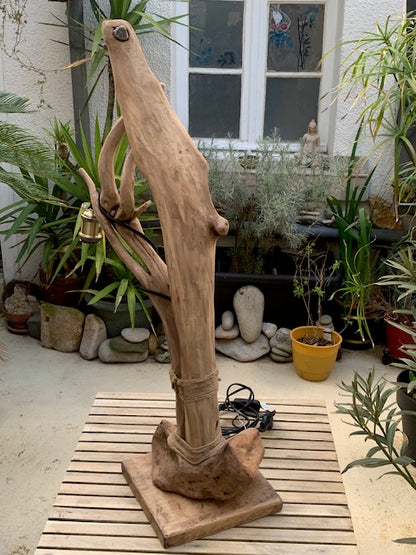 Lampe en bois flotté de la Loire (88 × 44 × 23 cm, ± 4 kg) – Avec câble et interrupteur, ampoule non incluse - Création Zen Curiosity