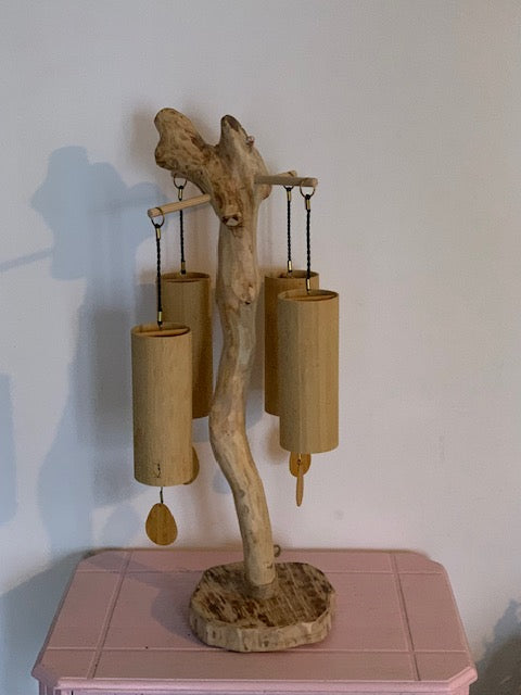 Support en bois flotté pour tingsha, carillon (Koshi, Zaphir...). ± 60 cm - Création Zen Curiosity