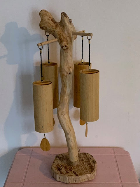 Support en bois flotté pour tingsha, carillon (Koshi, Zaphir...). ± 60 cm - Création Zen Curiosity