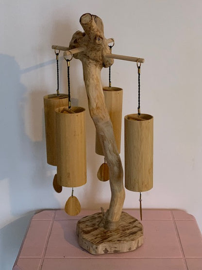 Support en bois flotté pour tingsha, carillon (Koshi, Zaphir...). ± 60 cm - Création Zen Curiosity