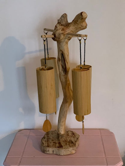 Support en bois flotté pour tingsha, carillon (Koshi, Zaphir...). ± 60 cm - Création Zen Curiosity