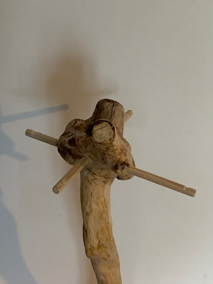 Support en bois flotté pour tingsha, carillon (Koshi, Zaphir...). ± 60 cm - Création Zen Curiosity