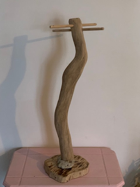 Support en bois flotté pour carillons de style Koshi, Zaphir, Tingsha… ± 61 cm de haut - Création Zen Curiosity