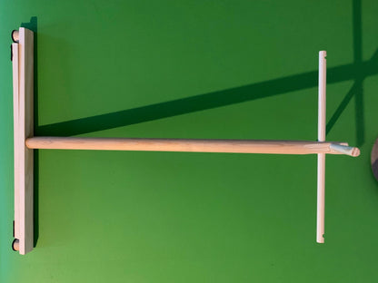 Support en bois avec base rétractable pour carillons de style Koshi, Zaphir, Tingsha… ±47 cm de haut - Création Zen Curiosity