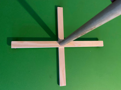 Support en bois avec base rétractable pour carillons de style Koshi, Zaphir, Tingsha… ±47 cm de haut - Création Zen Curiosity