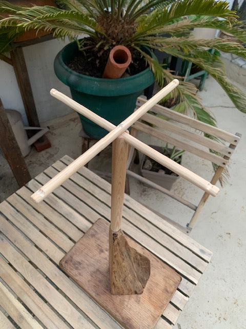 Support en bois de chêne, tronc démontable et branches pliables, avec poignée, pour carillons Koshi/Zaphir – 46 x 25 x 16 cm, création Zen Curiosity