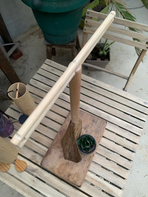 Support en bois de chêne, tronc démontable et branches pliables, avec poignée, pour carillons Koshi/Zaphir – 46 x 25 x 16 cm, création Zen Curiosity