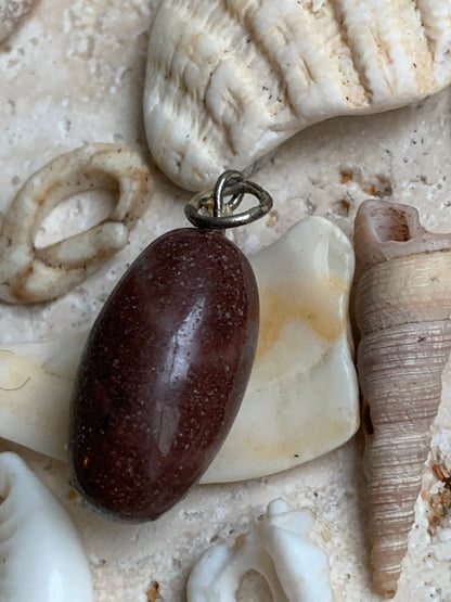 Shiva lingham, pendentif de 28mm x11 de diamètre. Fait sur Argent. Vendu avec cordon réglable de couleur noire !