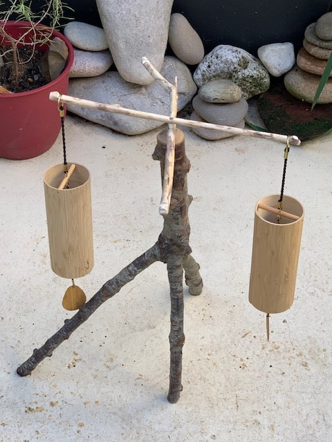 Support en bois recyclé, branches pliables, pour carillons Koshi/Zaphir – 49 x 25 x 25 cm - Création Zen Curiosity