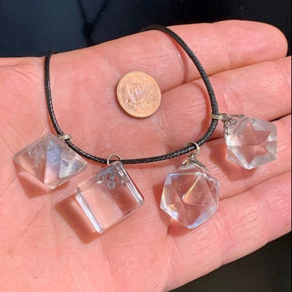 Pendentifs Solides de Platon en cristal de roche à l'unité, de 15 x 15 mm environ - Qualité AA à AAA