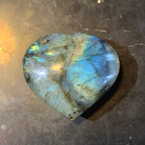 Coeur en labradorite de taille S : 3x3x1,5 cm - 20 gr.
