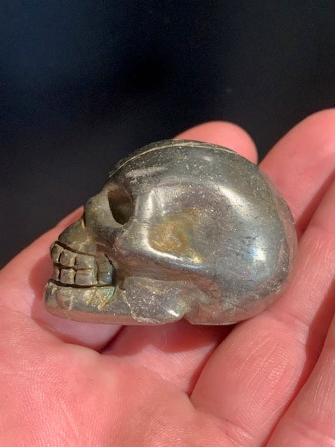 Crâne en Chalcopyrite de 46 x 34 x 33 mm - 124,5 gr.