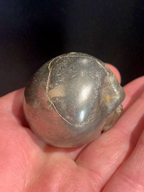 Crâne en Chalcopyrite de 46 x 34 x 33 mm - 124,5 gr.