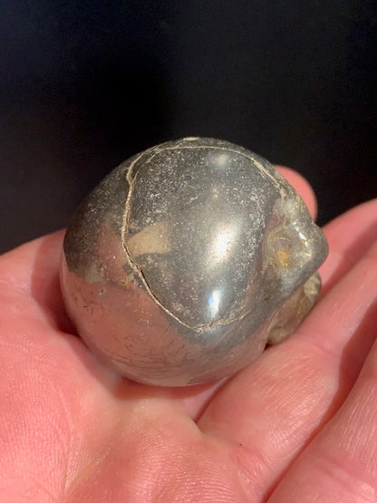 Crâne en Chalcopyrite de 46 x 34 x 33 mm - 124,5 gr.
