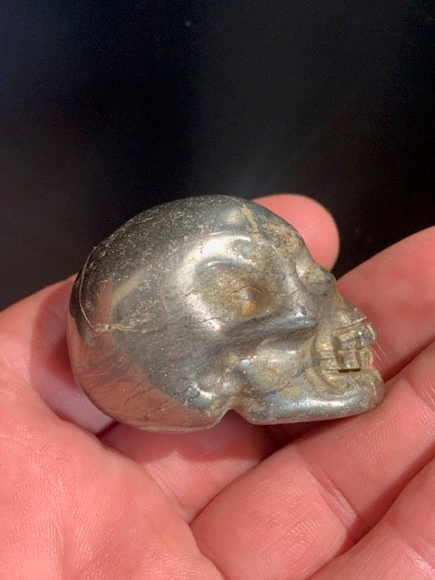 Crâne en Chalcopyrite de 46 x 34 x 33 mm - 124,5 gr.