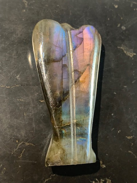 Ange en Labradorite - ± 55 x 30 x 10 mm - ± 25 gr.