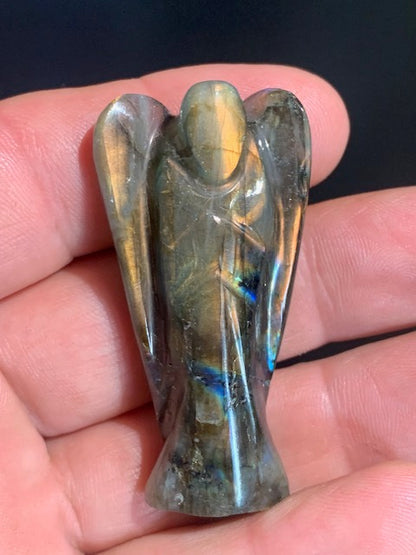 Ange en Labradorite - ± 55 x 30 x 10 mm - ± 25 gr.