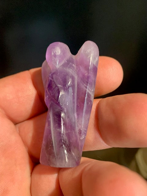 Ange en Améthyste - ± 55 x 30 x 10 mm - ± 29 gr.