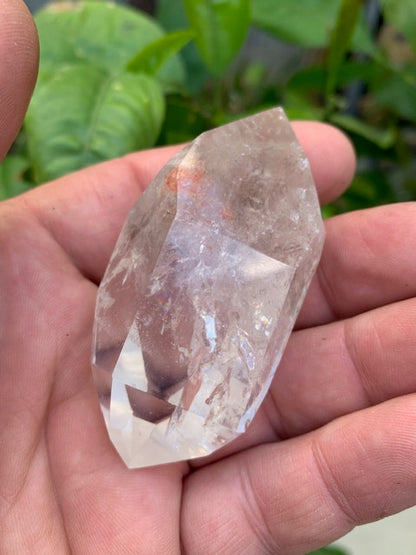 Cristal de roche, pointe bi-déterminée naturelle de 70 x 35 x 27 mm - 79,5 gr.