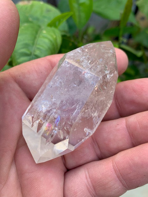 Cristal de roche, pointe bi-déterminée naturelle de 70 x 35 x 27 mm - 79,5 gr.