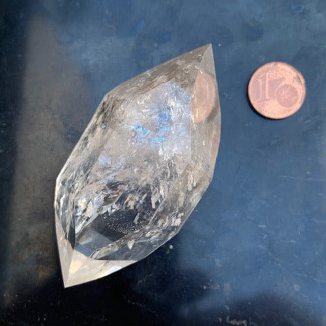 Cristal de roche, pointe bi-déterminée naturelle de 70 x 35 x 27 mm - 79,5 gr.