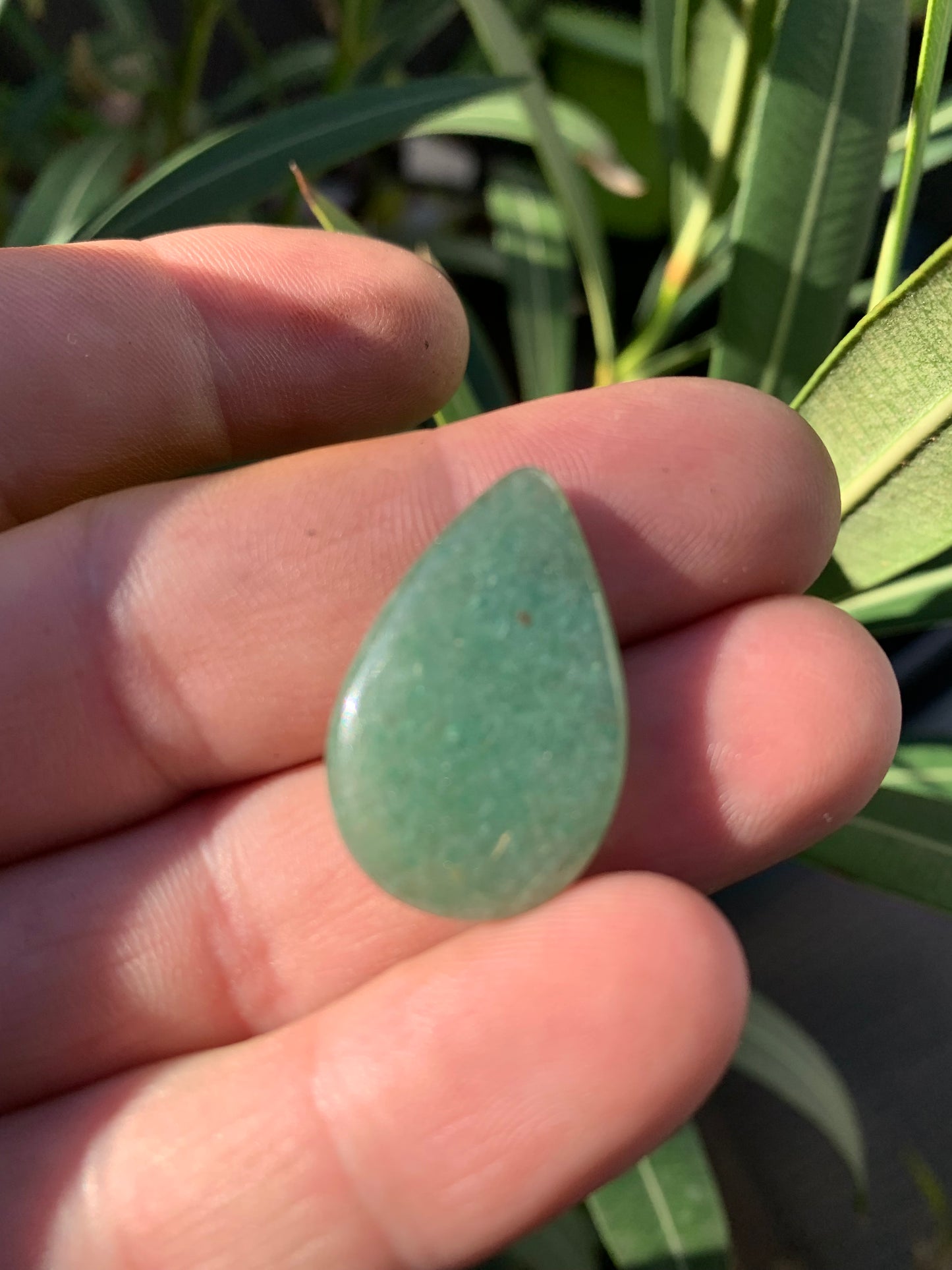 Quartz vert/ Aventurine, cabochon 'goutte', qualité A à AA, 30 x 20 x 8 mm environ, parfait pour la bijouterie, collection, lithothérapie...
