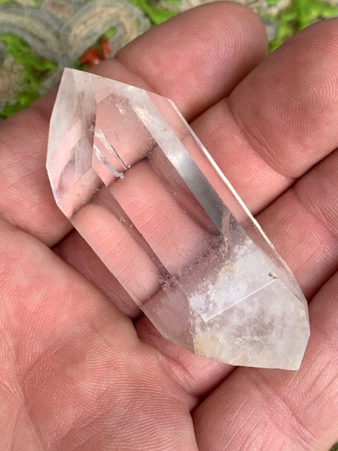 Cristal de roche, pointe bi-déterminée naturelle à 6 faces - 61 x 27 x 22 mm - 53,2 gr.