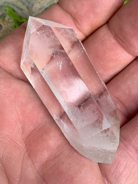 Cristal de roche, pointe bi-déterminée naturelle à 6 faces - 61 x 27 x 22 mm - 53,2 gr.