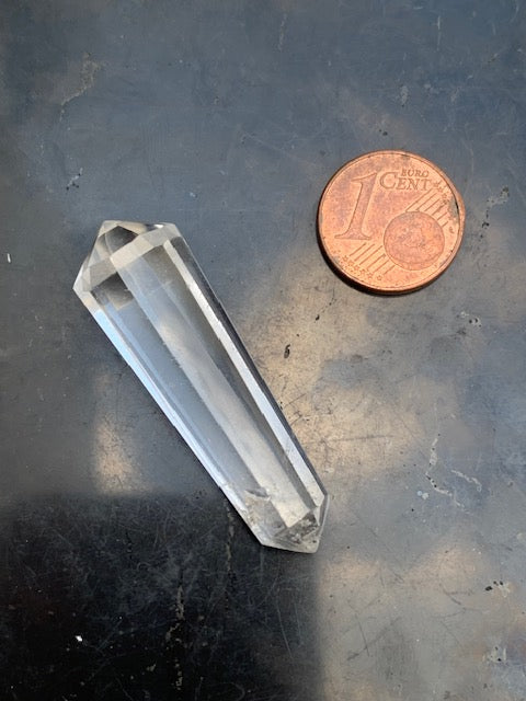 Cristal de roche Vogel, pointe bi-déterminée à 12 faces - 41 mm x 12 de diamètre - 8,6 gr.