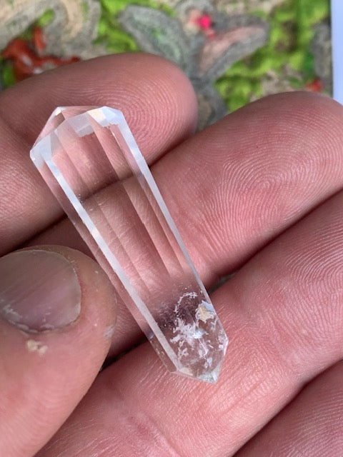 Cristal de roche Vogel, pointe bi-déterminée à 12 faces - 41 mm x 12 de diamètre - 8,6 gr.