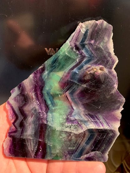 Fluorite multicolore, plaque sciée de 150 x 122 x 12 cm / 483 gr. - magnifique pièce !