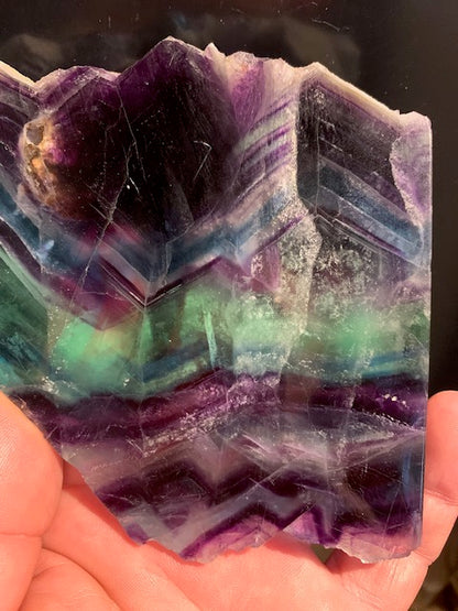 Fluorite multicolore, plaque sciée de 150 x 122 x 12 cm / 483 gr. - magnifique pièce !