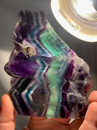 Fluorite multicolore, plaque sciée de 150 x 122 x 12 cm / 483 gr. - magnifique pièce !