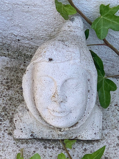 RARE : 6 Statuettes / Mascarons de nains sculptés en pierre – Anciennes pièces d'un château – Vendus à l’unité