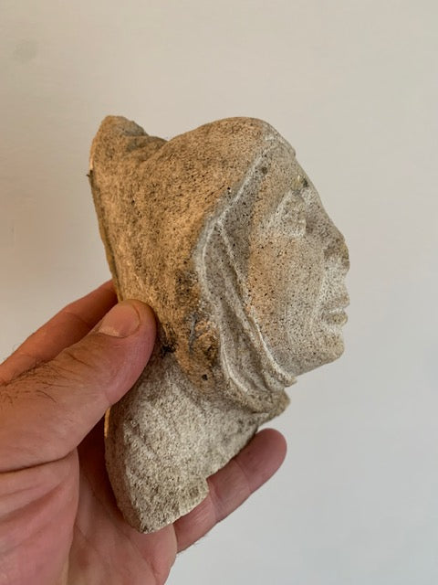 RARE : 6 Statuettes / Mascarons de nains sculptés en pierre – Anciennes pièces d'un château – Vendus à l’unité