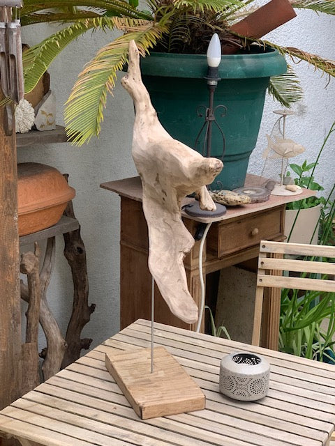 Sculpture en bois flotté de Loire - 65 cm de hauteur × 44 × 17 / ± 1,2 kg - Création Zen Curiosity