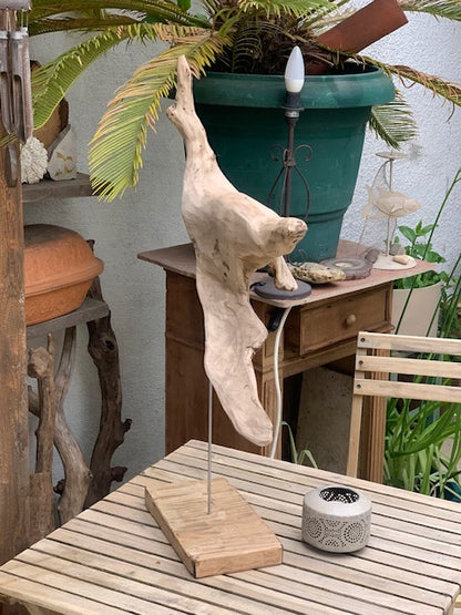 Sculpture en bois flotté de Loire - 65 cm de hauteur × 44 × 17 / ± 1,2 kg - Création Zen Curiosity