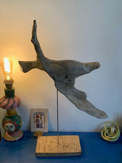 Sculpture en bois flotté de Loire - 65 cm de hauteur × 44 × 17 / ± 1,2 kg - Création Zen Curiosity