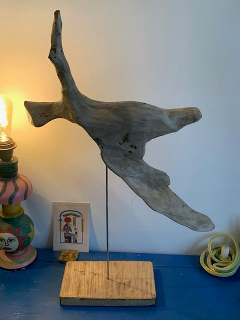 Sculpture en bois flotté de Loire - 65 cm de hauteur × 44 × 17 / ± 1,2 kg - Création Zen Curiosity