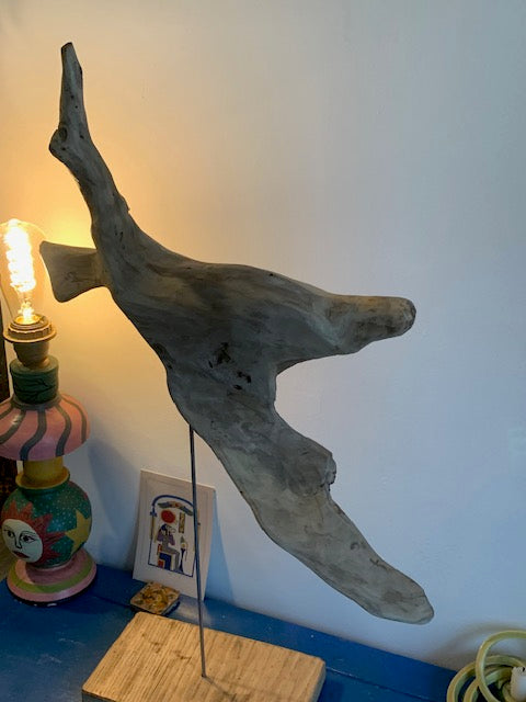 Sculpture en bois flotté de Loire - 65 cm de hauteur × 44 × 17 / ± 1,2 kg - Création Zen Curiosity