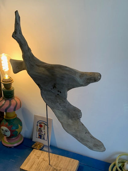 Sculpture en bois flotté de Loire - 65 cm de hauteur × 44 × 17 / ± 1,2 kg - Création Zen Curiosity