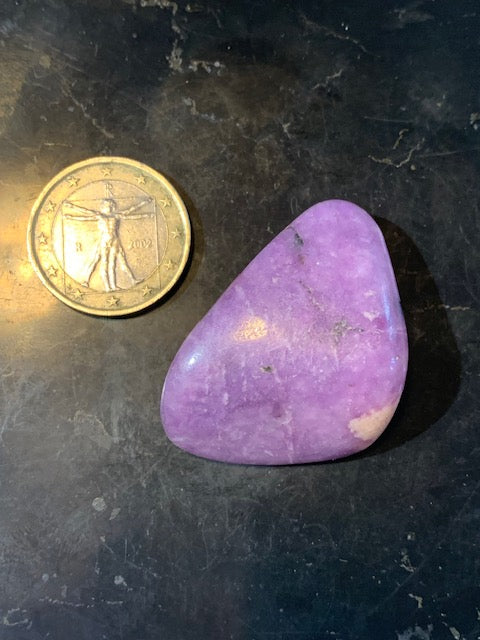 Lépidolite (Mica violet) - Pierre roulée de 42 mm x 30 x 14 - 21 gr.