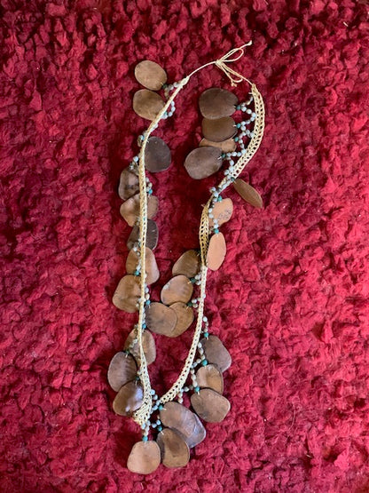 Ceinture de danse en coquilles de graine - 100 x 8 x 1 cm - Pérou