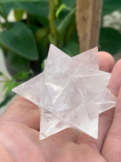 Étoile de Sirius (12 branches) en cristal de roche (quartz). Ø 60mm de diamètre - 103,8 grammes !