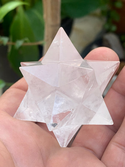 Étoile de Sirius (12 branches) en cristal de roche (quartz). Ø 60mm de diamètre - 103,8 grammes !