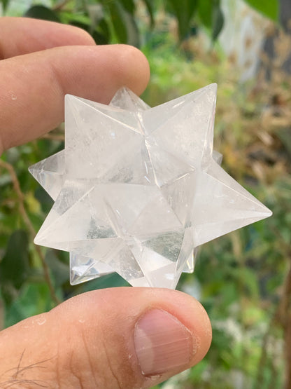 Étoile de Sirius (12 branches) en cristal de roche (quartz). Ø 60mm de diamètre - 103,8 grammes !