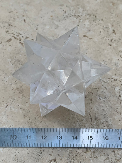 Étoile de Sirius (12 branches) en cristal de roche (quartz). Ø 65mm de diamètre - 121,2 grammes !